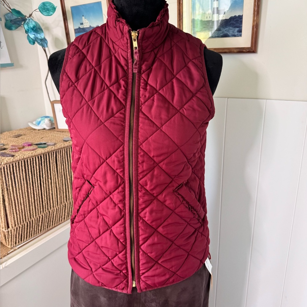 J Crew Ruffle Dark Red Wine Bergundy Quilted Puffer Vest Jacket EXTRA SMALL NEW
